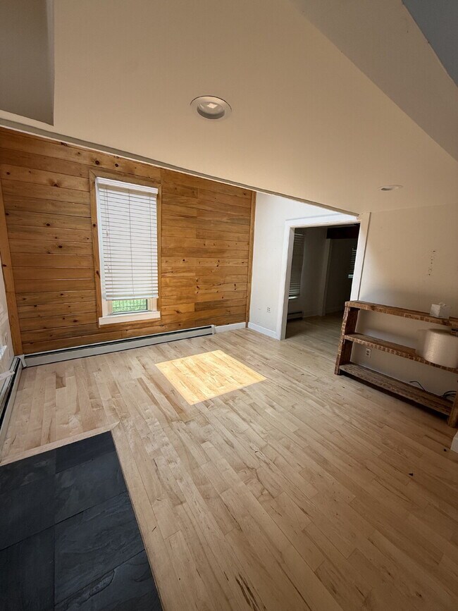 Building Photo - "Charming 2-Bed, 2-Bath Oasis in Denver’s Vibrant Locale – 1,313 Sq. Ft. of Cozy Elegance!"
