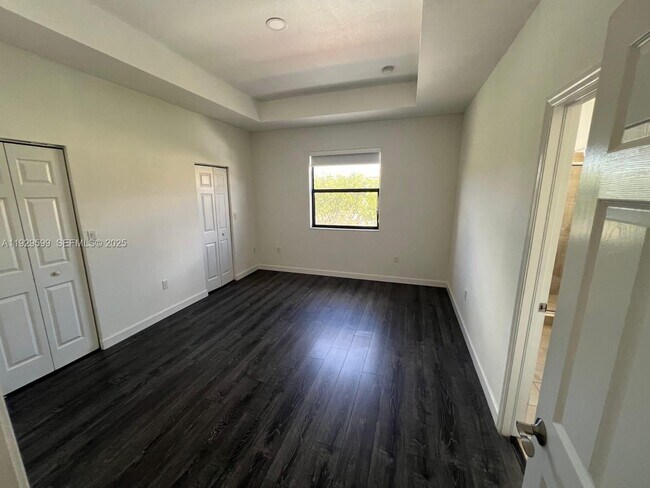 Building Photo - 3399 W 90th Terrace