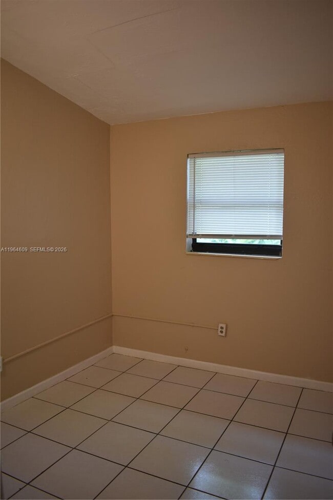 Building Photo - 1622 NW 65th St