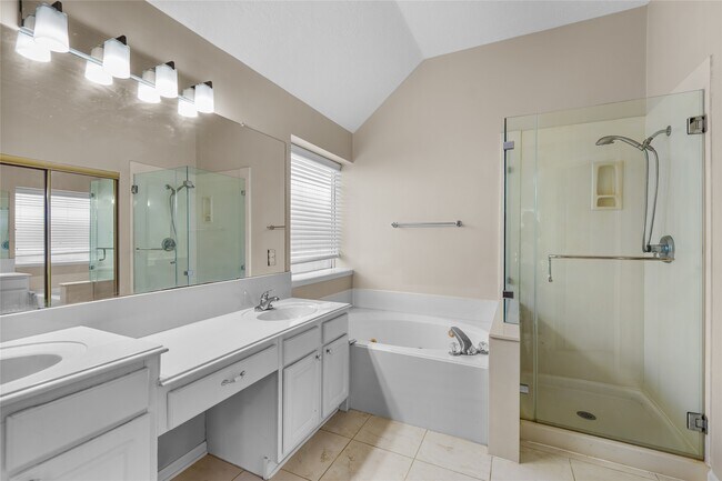 Building Photo - 1907 Heather Cove Ct