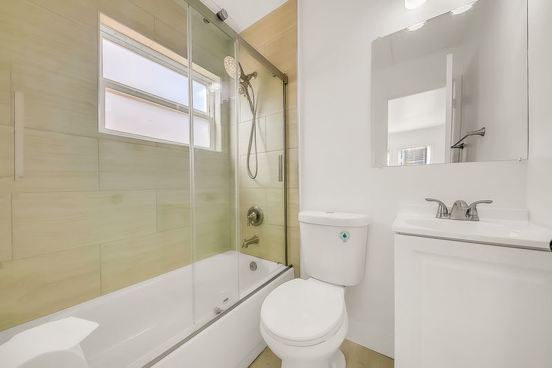 Building Photo - 731 Zanzibar Ct