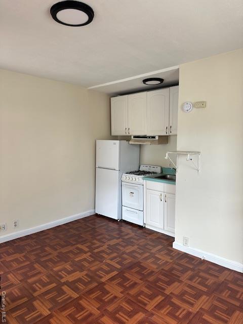 Building Photo - 451 E Broadway