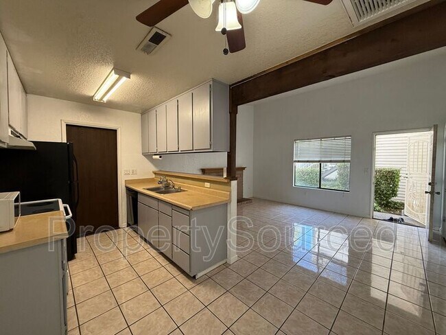 Building Photo - 700 McCoy Ct