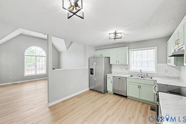 Building Photo - 10017 Chartwood Ct