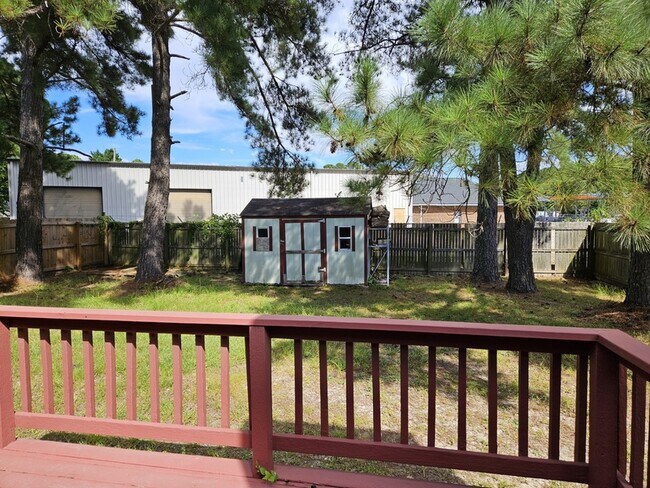 Building Photo - 1591 Hazelcrest Dr