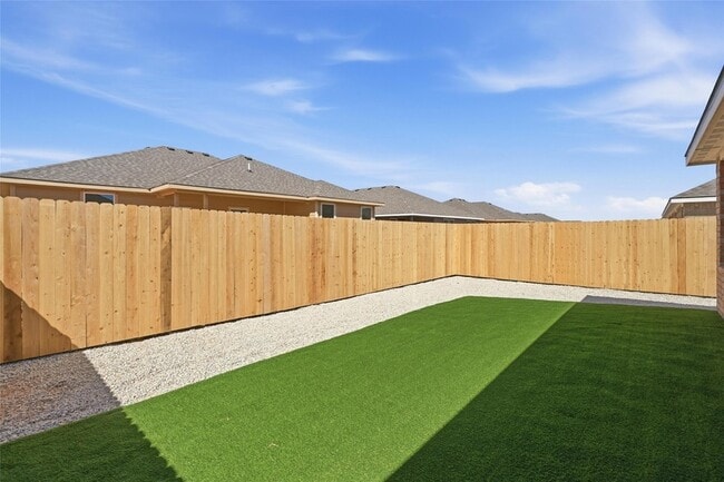 Building Photo - 2894 Glennster St