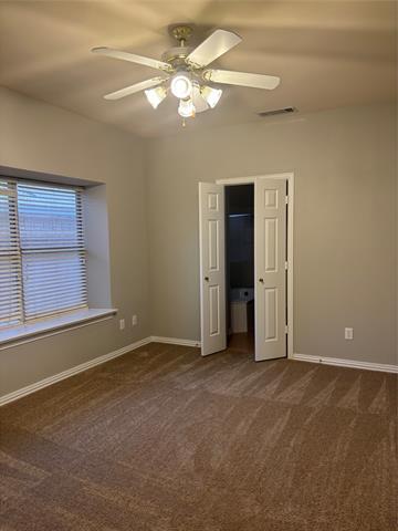 Building Photo - 1332 W Branch Hollow Dr
