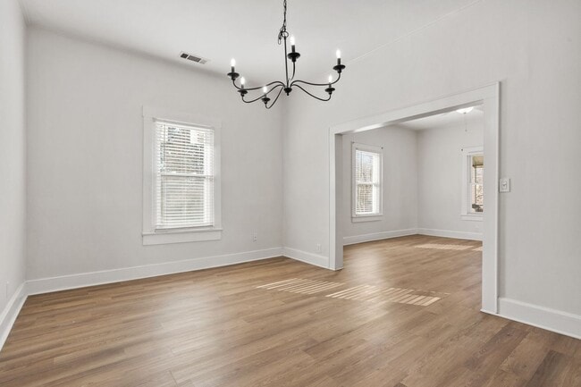 Building Photo - Three Bedroom Retreat in Greer, SC