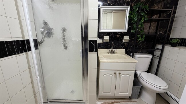 Building Photo - 23 Orchard Ave