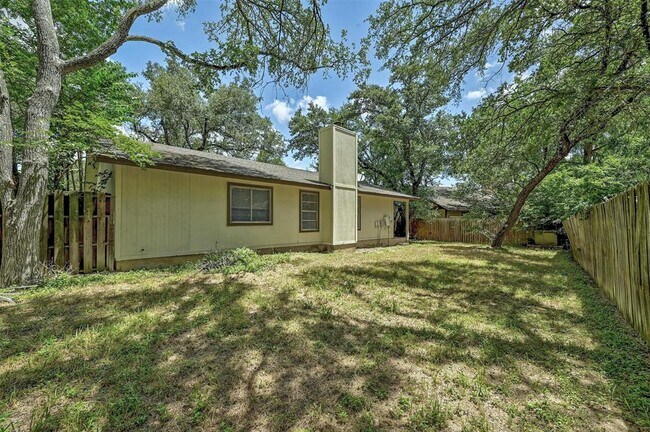 Building Photo - 8903 Piney Point Dr