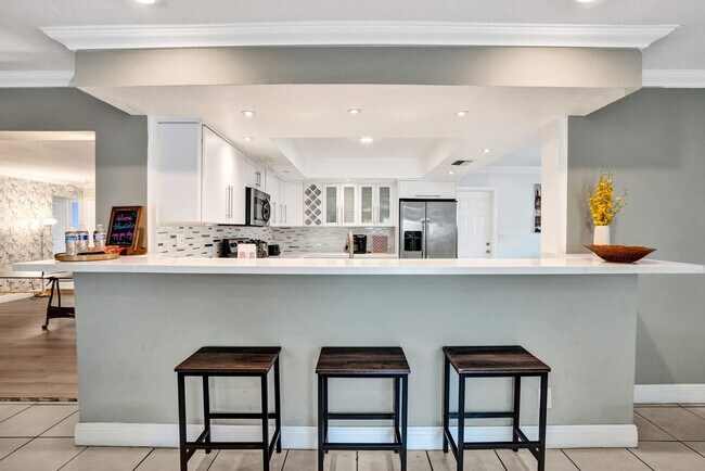 Building Photo - 5415 Harrison St