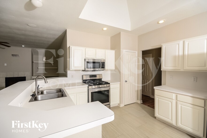 Building Photo - 1012 Windymeadow Ln