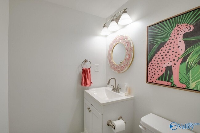 Building Photo - 2013 Wrenwood Dr SE