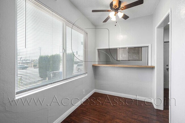 Building Photo - 16702 Orange Way