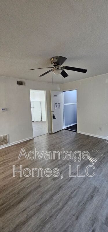Building Photo - 702 N 70th St