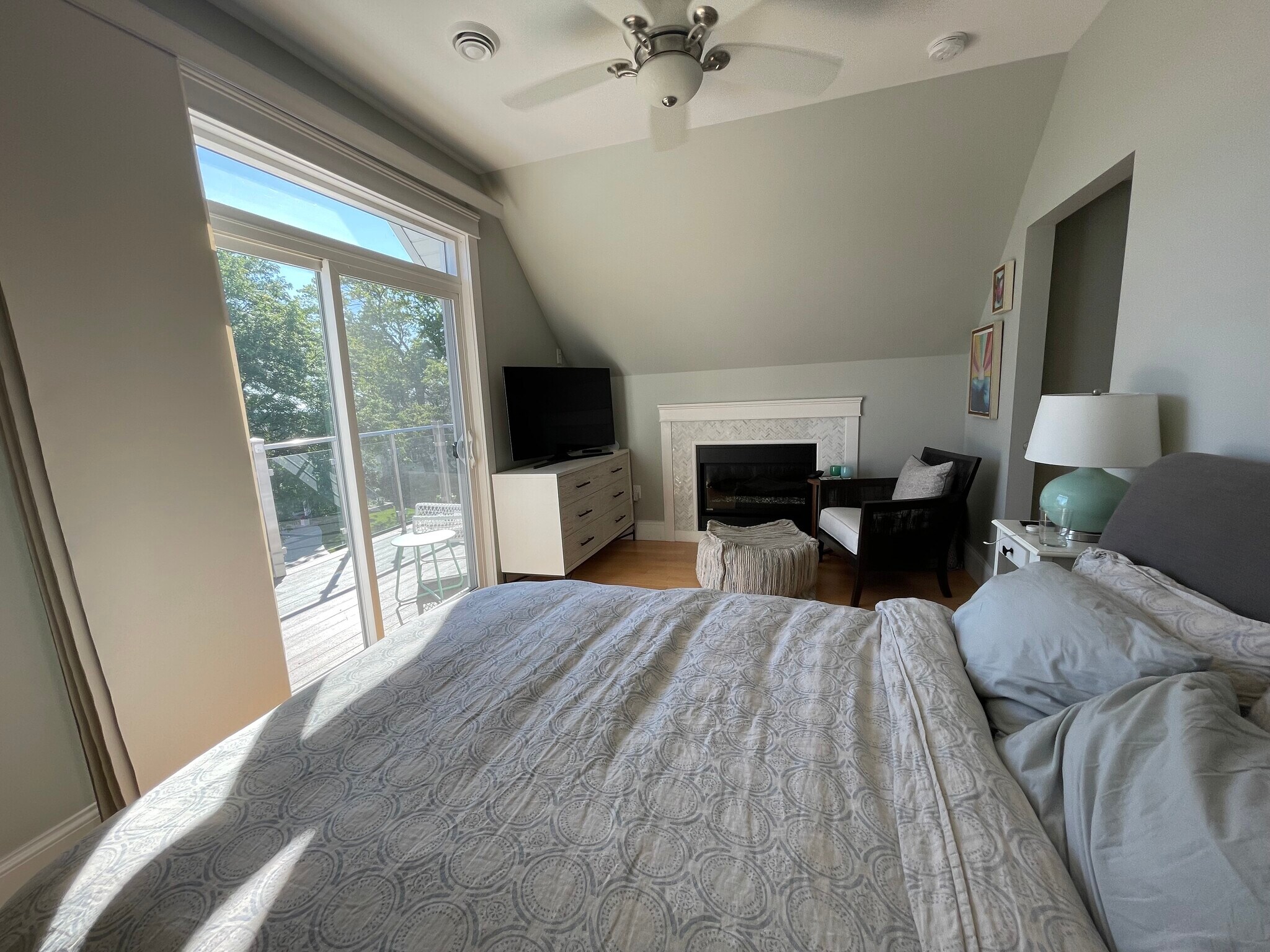 Master Bedroom - 2547 S Shore Dr