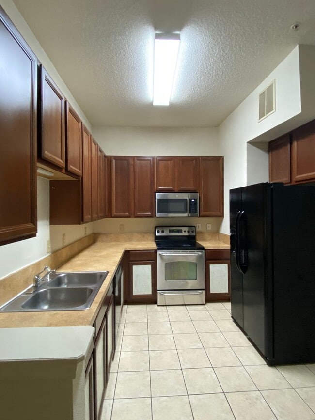 Building Photo - 9410 Osprey Branch Trail