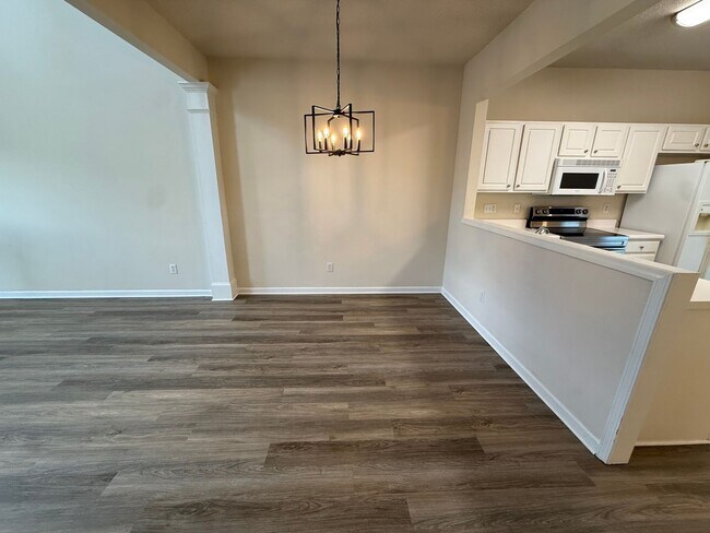 Building Photo - 146 Brentfield Loop