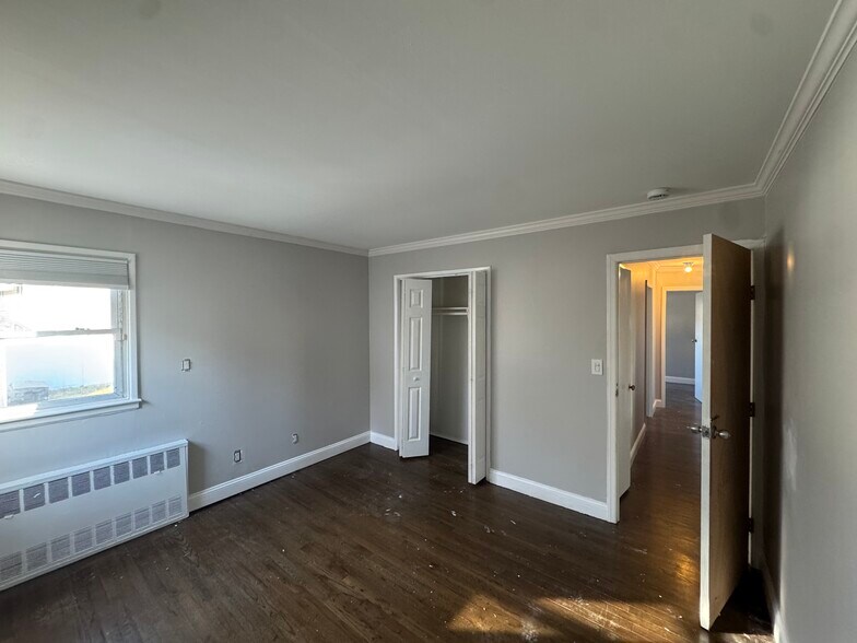 Building Photo - 1239 August Rd