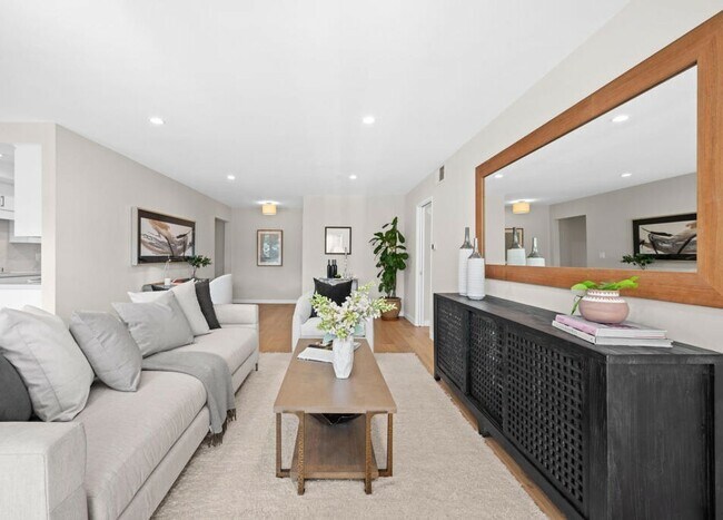 Building Photo - 1388 Ala Moana Blvd