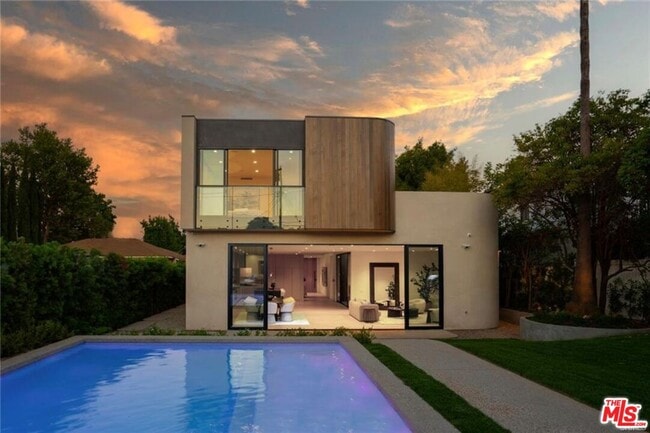 Building Photo - 4939 Petit Ave