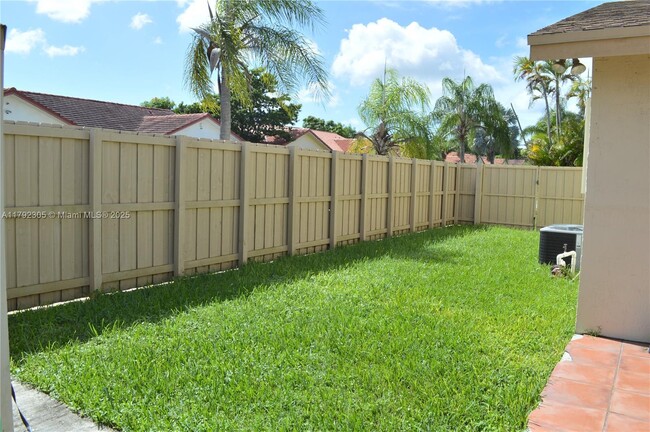 Building Photo - 10933 SW 146th Ct