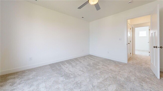 Building Photo - 720 SE Booth Ave