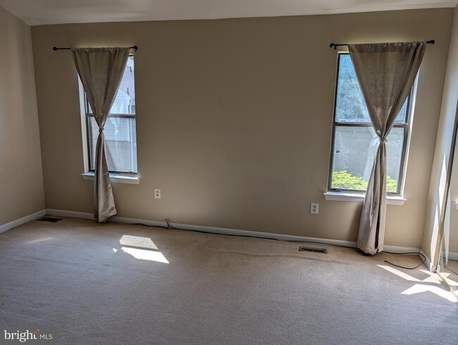 Building Photo - 5309 King Charles Way