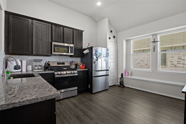 Building Photo - 622 Little Cypress Ln