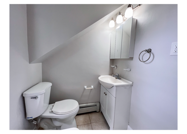 Building Photo - Beautiful and Lovely House in South of Hartford