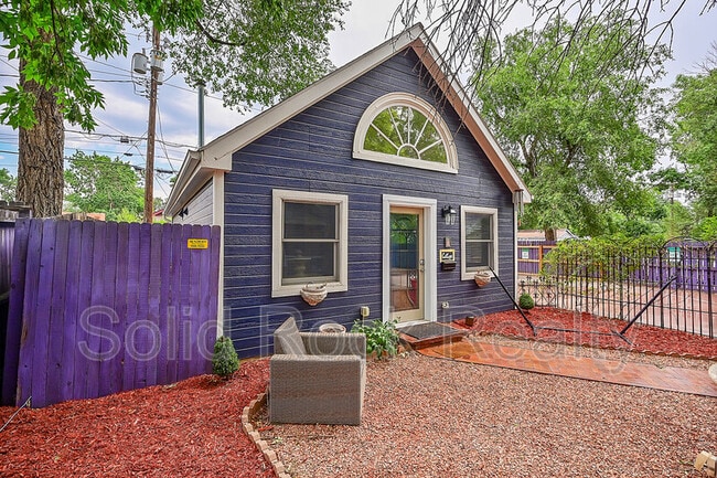 Building Photo - 1822 W Colorado Ave