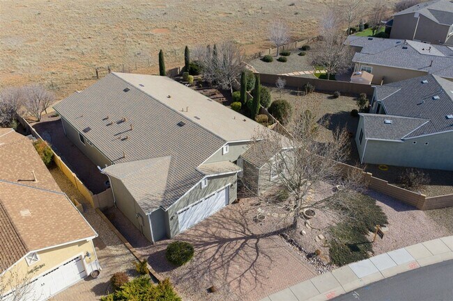 Building Photo - $300 off your move in costs. Now pets allowed! Beautiful 2 bed + den, 2 bath Home Located in Quai...