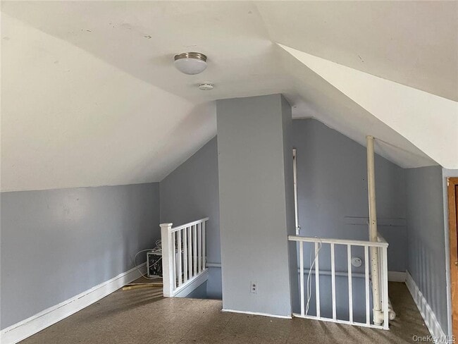 Building Photo - 215-22 112th Ave