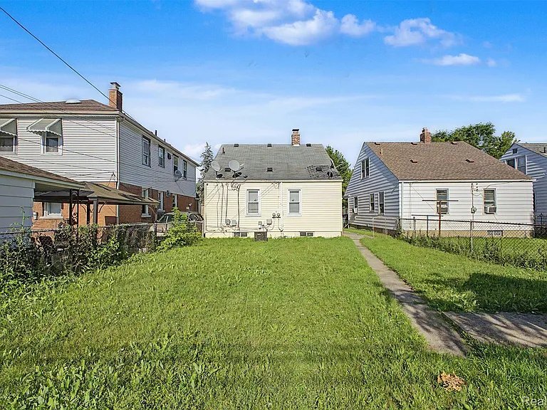 Building Photo - 4645 Rosalie St