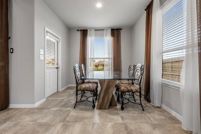 Building Photo - 3506 Lake Bella Megan Dr