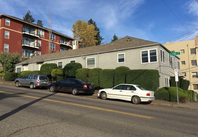 Primary Photo - Marquam Hill Apartments