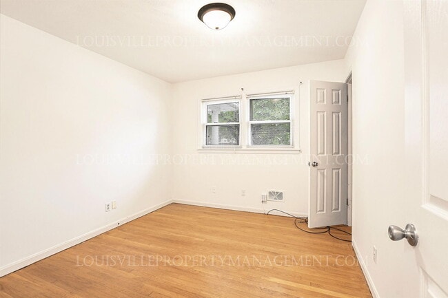 Building Photo - 7610 Norwich Blvd