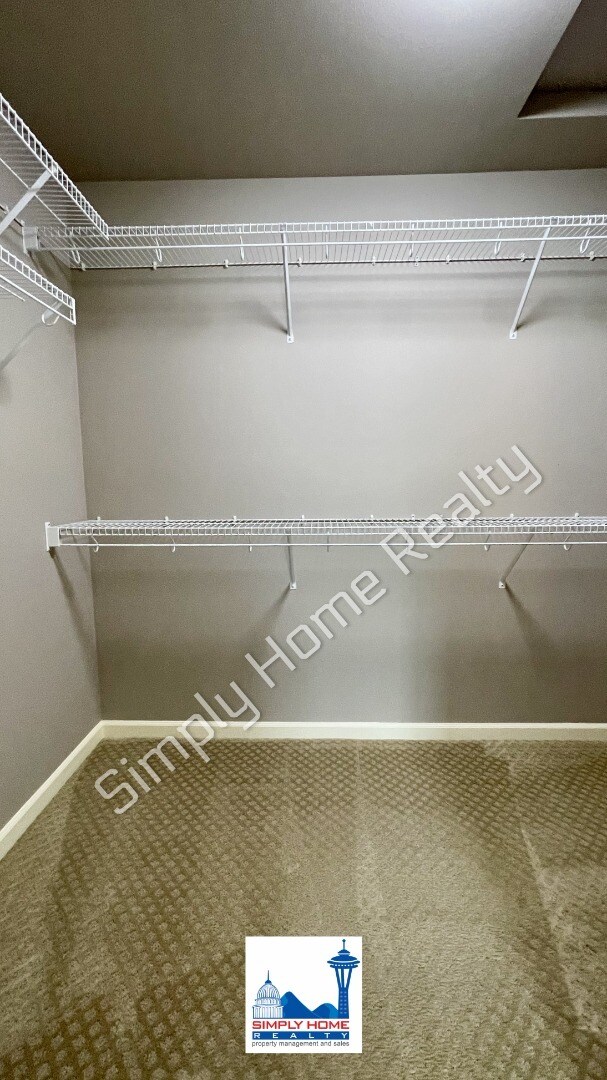 Building Photo - Step Inside to Style, Space & Everyday Comfort!