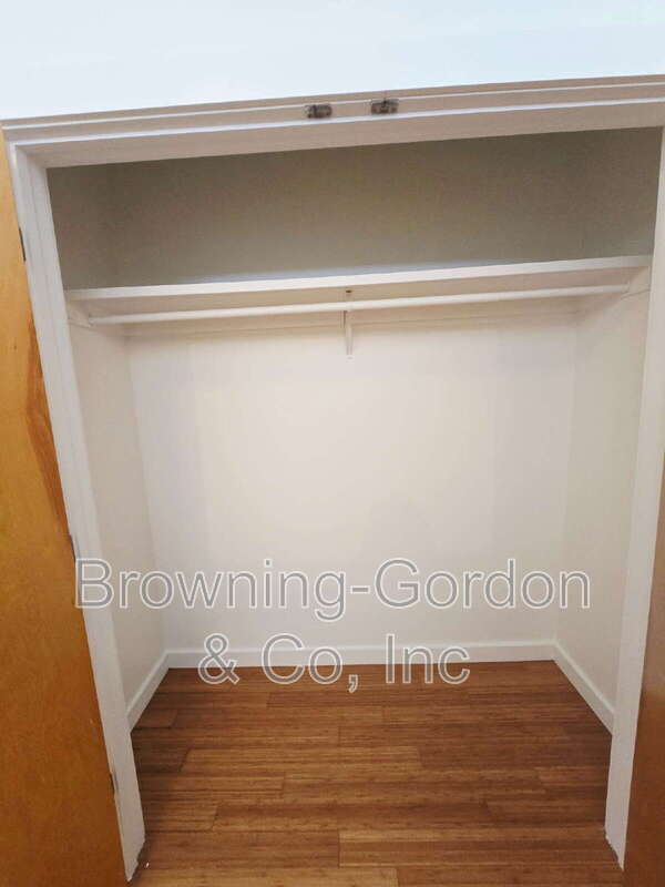 Building Photo - 1706 18th Ave S