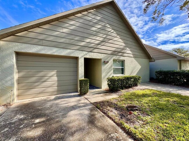 Building Photo - 2826 Rampart Cir