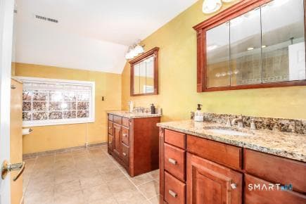 Building Photo - 26 Woodcrest Ln