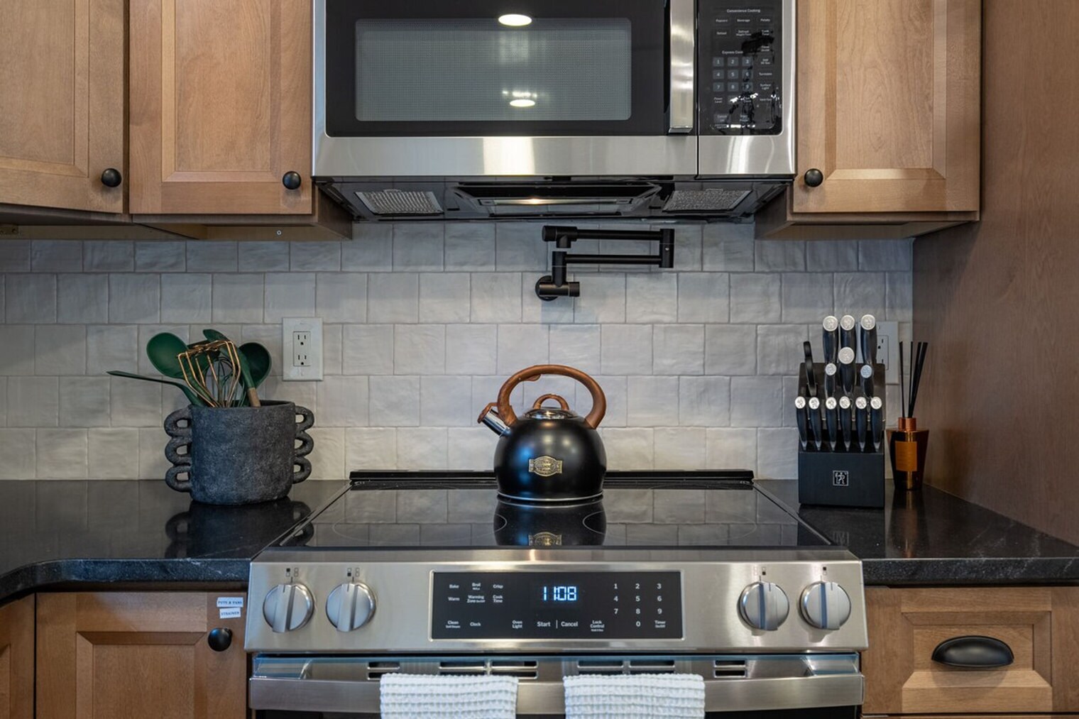 Building Photo - 29 Jennifer Ln