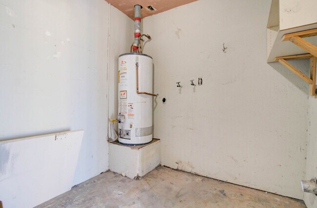 Building Photo - 373 N Williams St