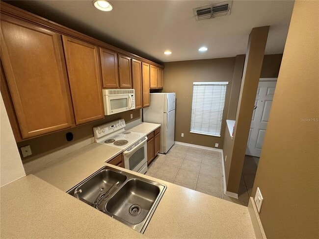 Building Photo - 3613 Wilshire Way Rd