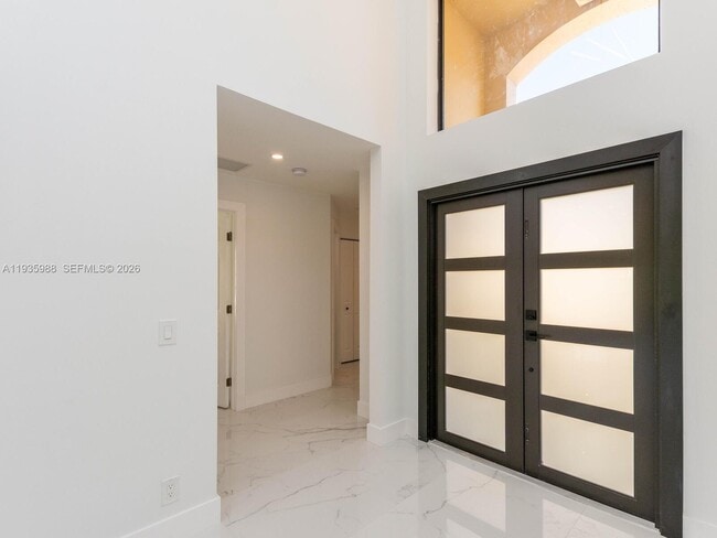 Building Photo - 381 Cameron Dr