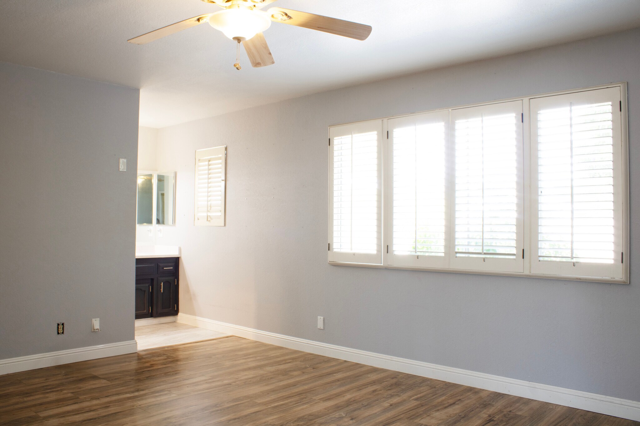 Primary Bedroom - 651 Hill St