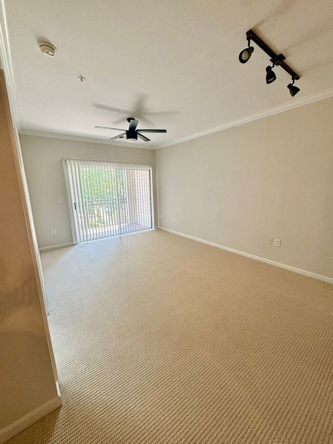 Building Photo - 12945 Centre Park Cir
