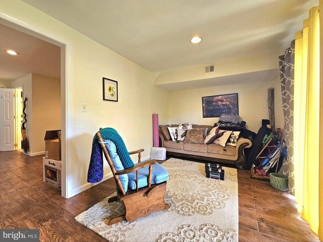 Building Photo - 6646 High Valley Ln