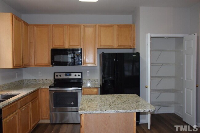 Building Photo - 5646 Picnic Rock Ln