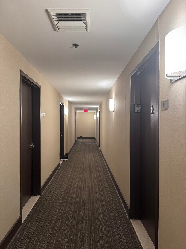 Building Photo - 800 Jackson St